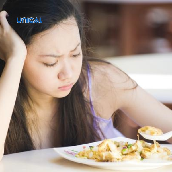 Chế độ ăn không đủ chất khiến mẹ bầu bị thiếu canxi